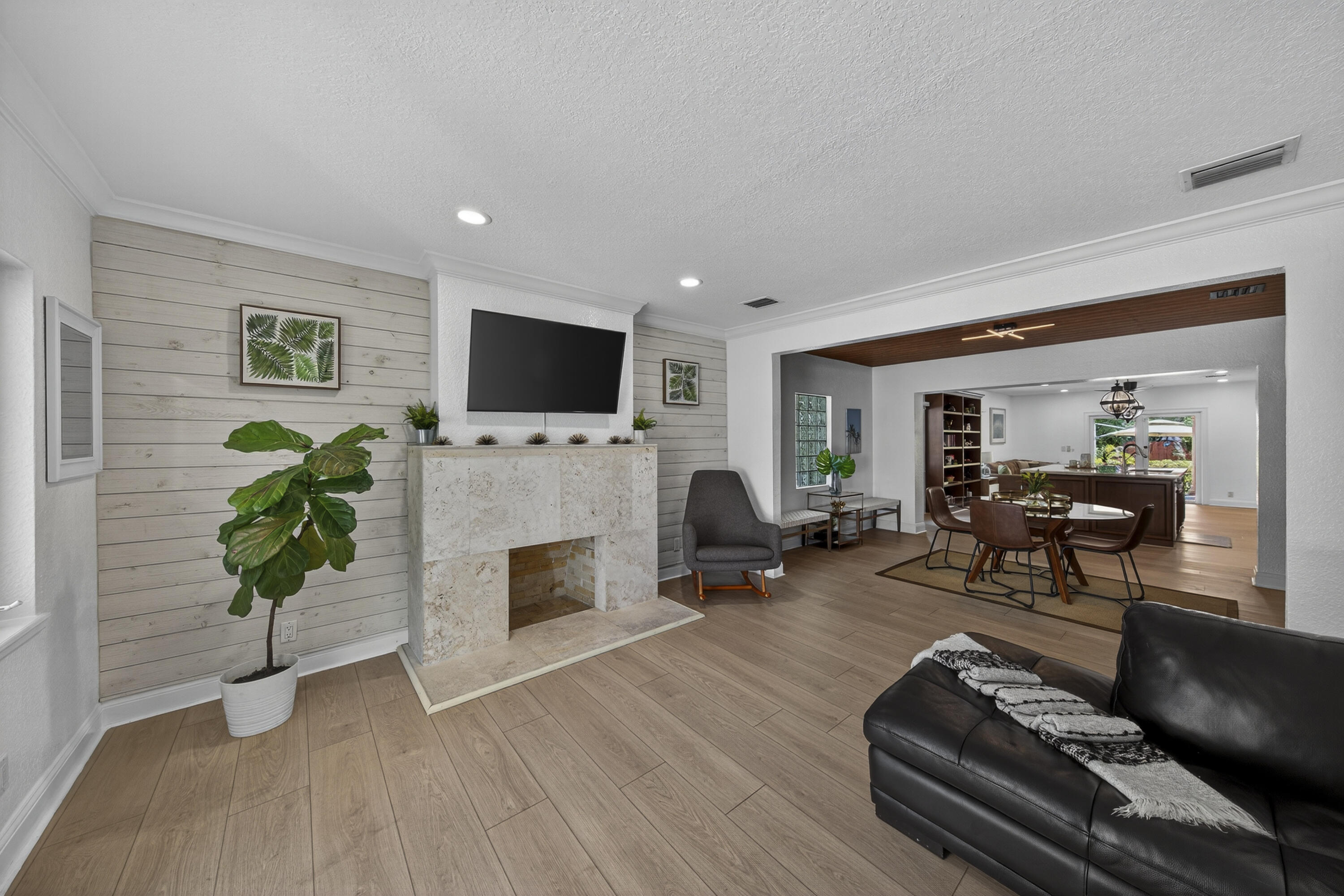 HOLMBERG & MC KEES - Residential Lease