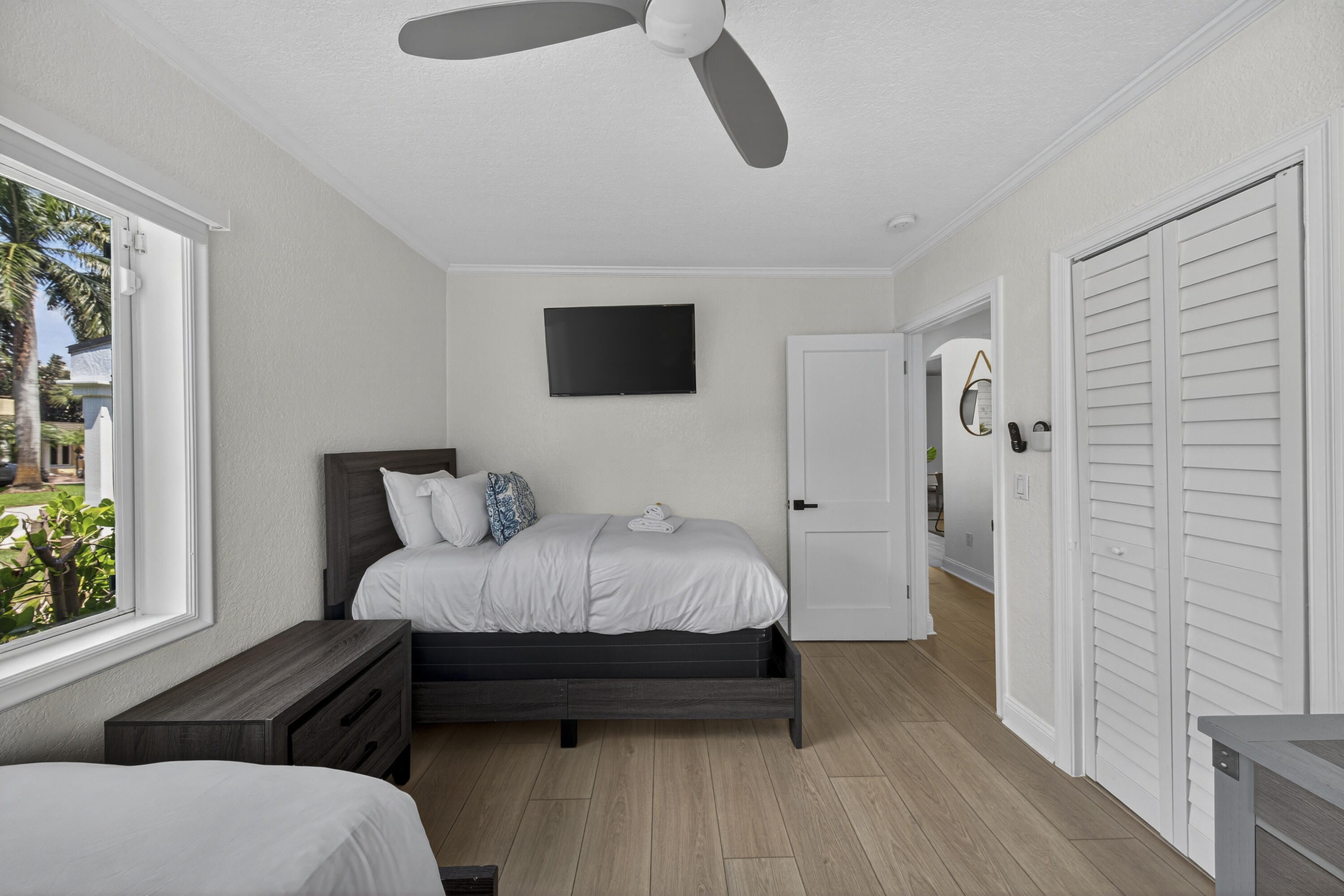 HOLMBERG & MC KEES - Residential Lease