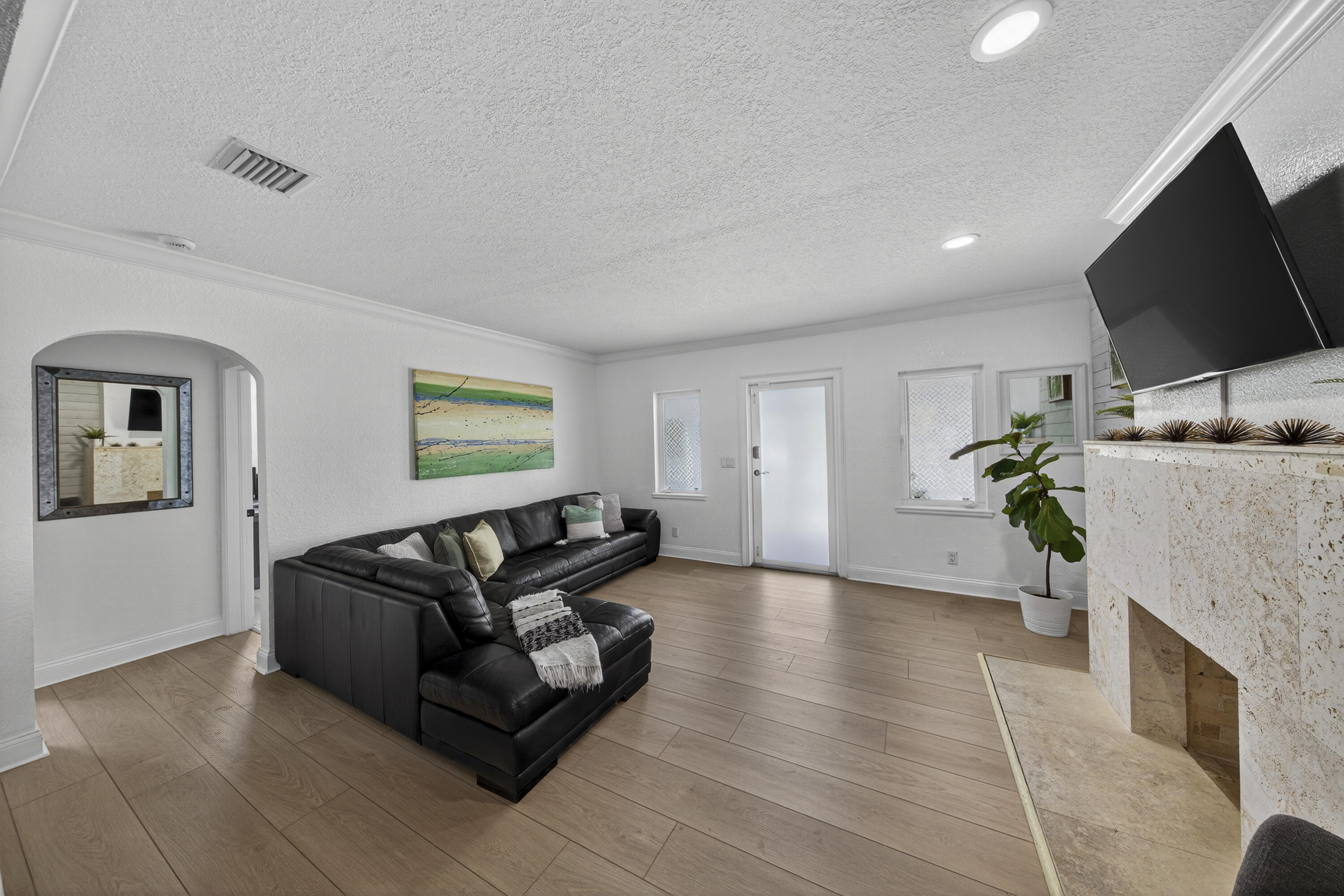 HOLMBERG & MC KEES - Residential Lease