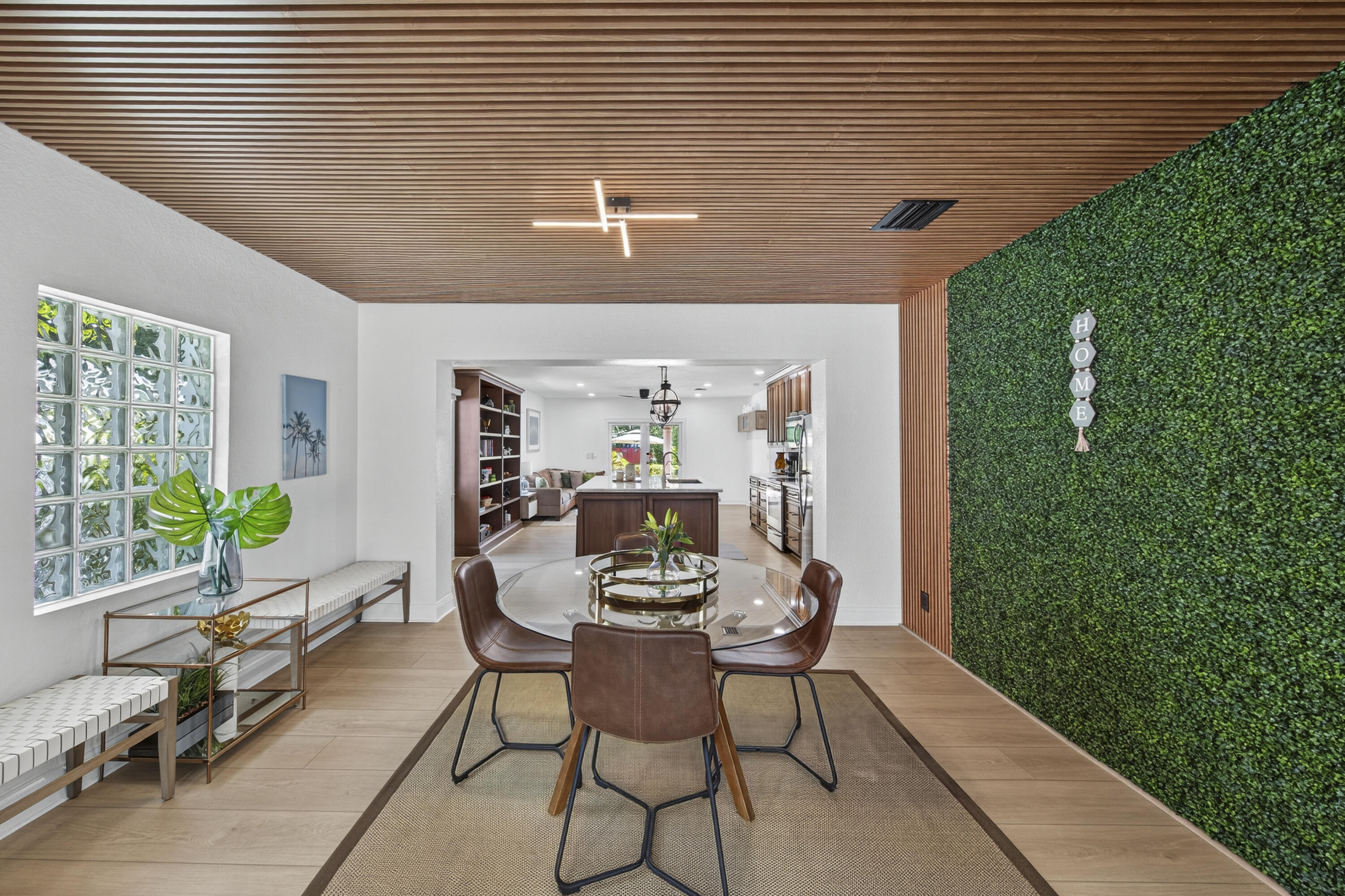 HOLMBERG & MC KEES - Residential Lease