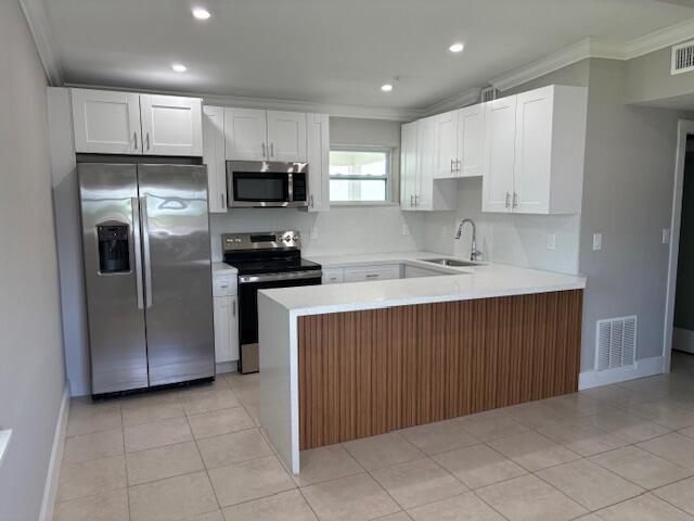 FOREST HILL VILLAGE PLAT - Residential Lease