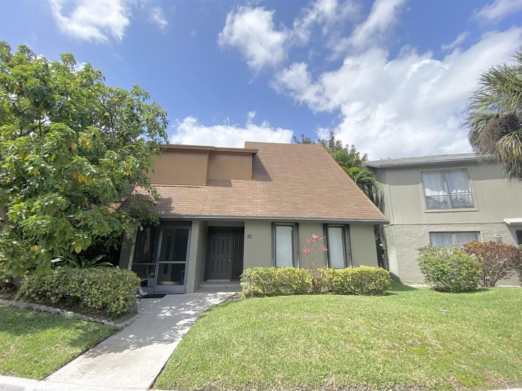 Photo of 509 Sandtree Drive #509, Palm Beach Gardens, FL 33403 (MLS # R10795933)