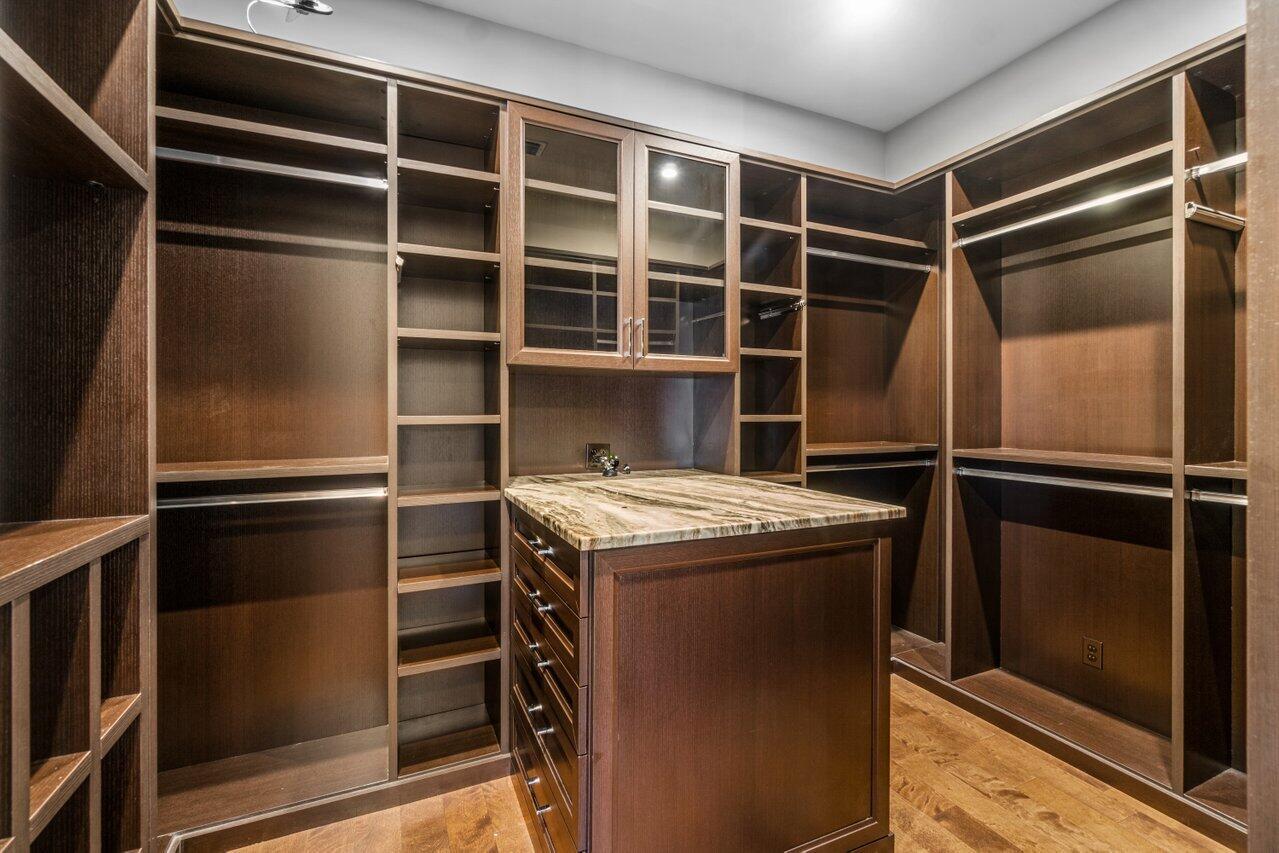 PALM BEACH ISLES - Residential