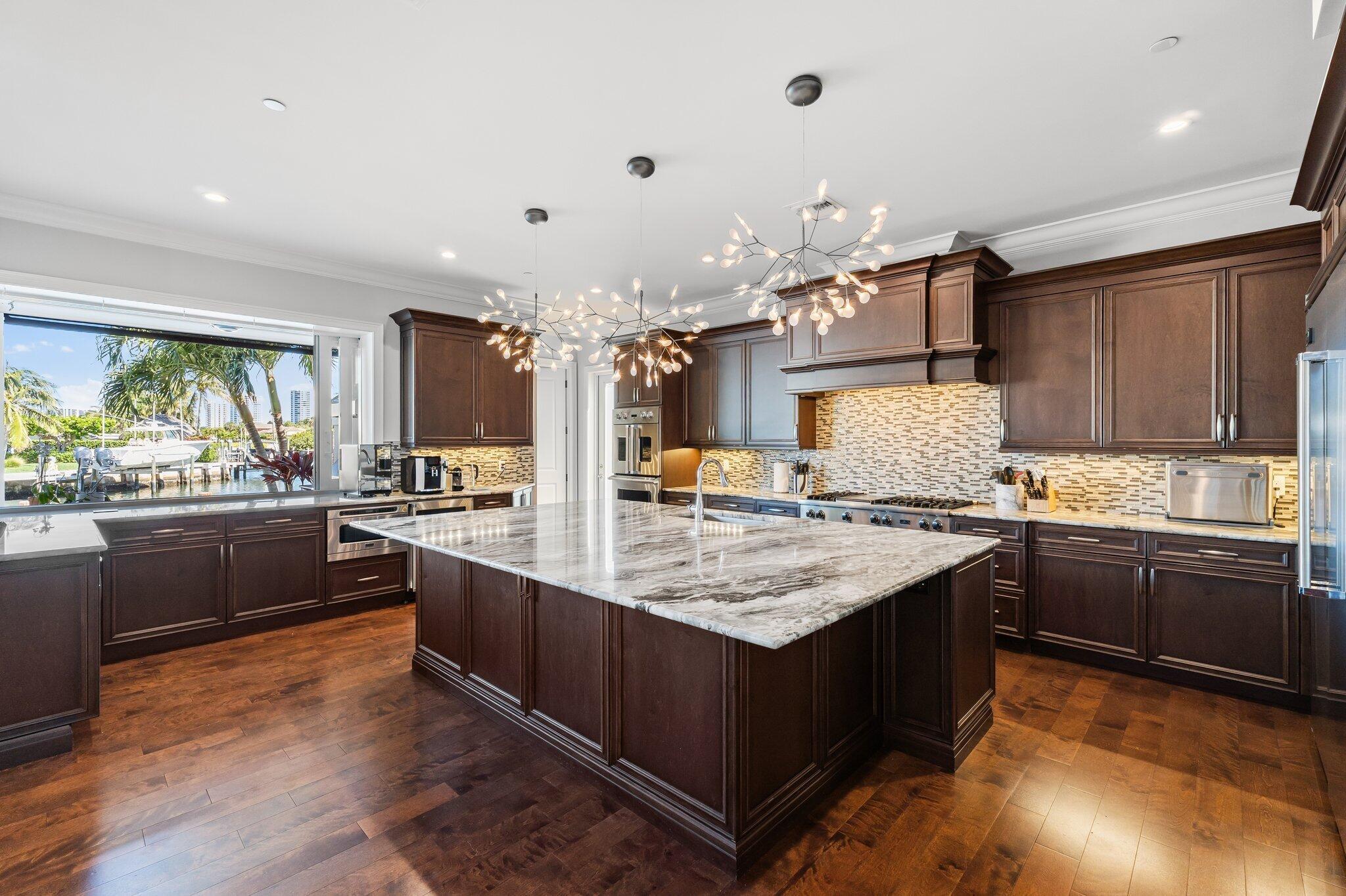 PALM BEACH ISLES - Residential