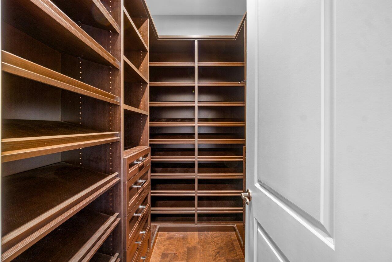 PALM BEACH ISLES - Residential