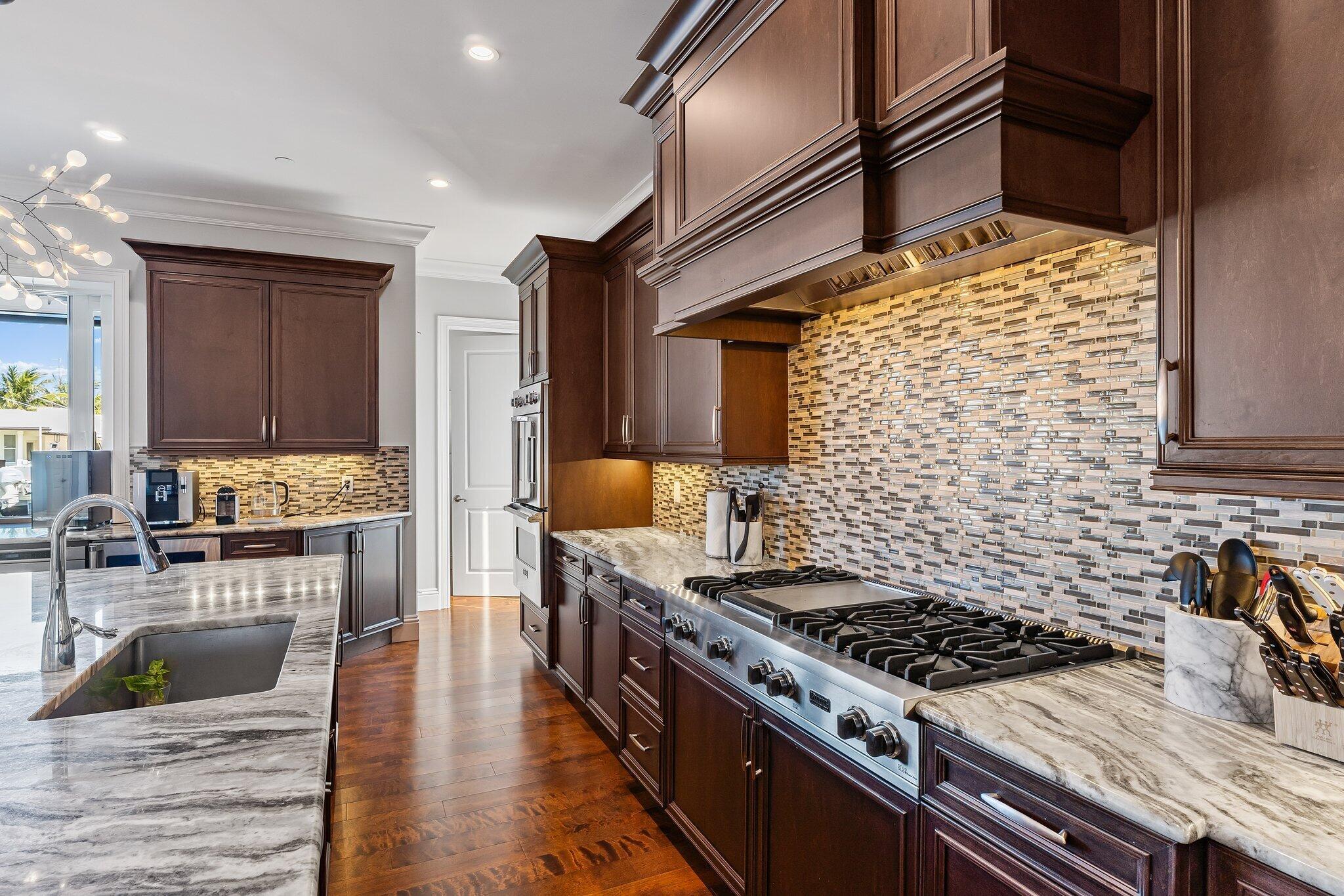 PALM BEACH ISLES - Residential