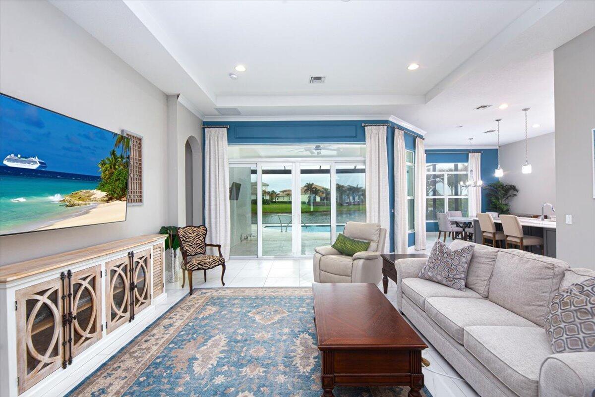 VERANO SOUTH PUD 1 POD A PLAT NO. 4 (PB 81-25) LOT - Residential