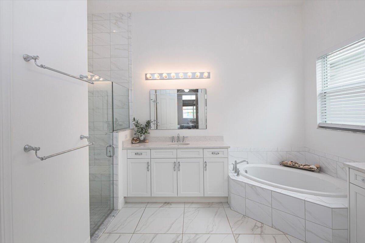 VERANO SOUTH PUD 1 POD A PLAT NO. 4 (PB 81-25) LOT - Residential