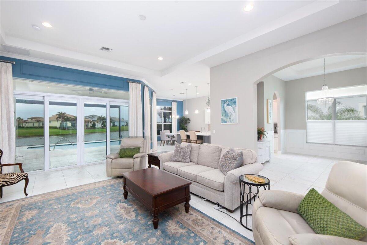 VERANO SOUTH PUD 1 POD A PLAT NO. 4 (PB 81-25) LOT - Residential