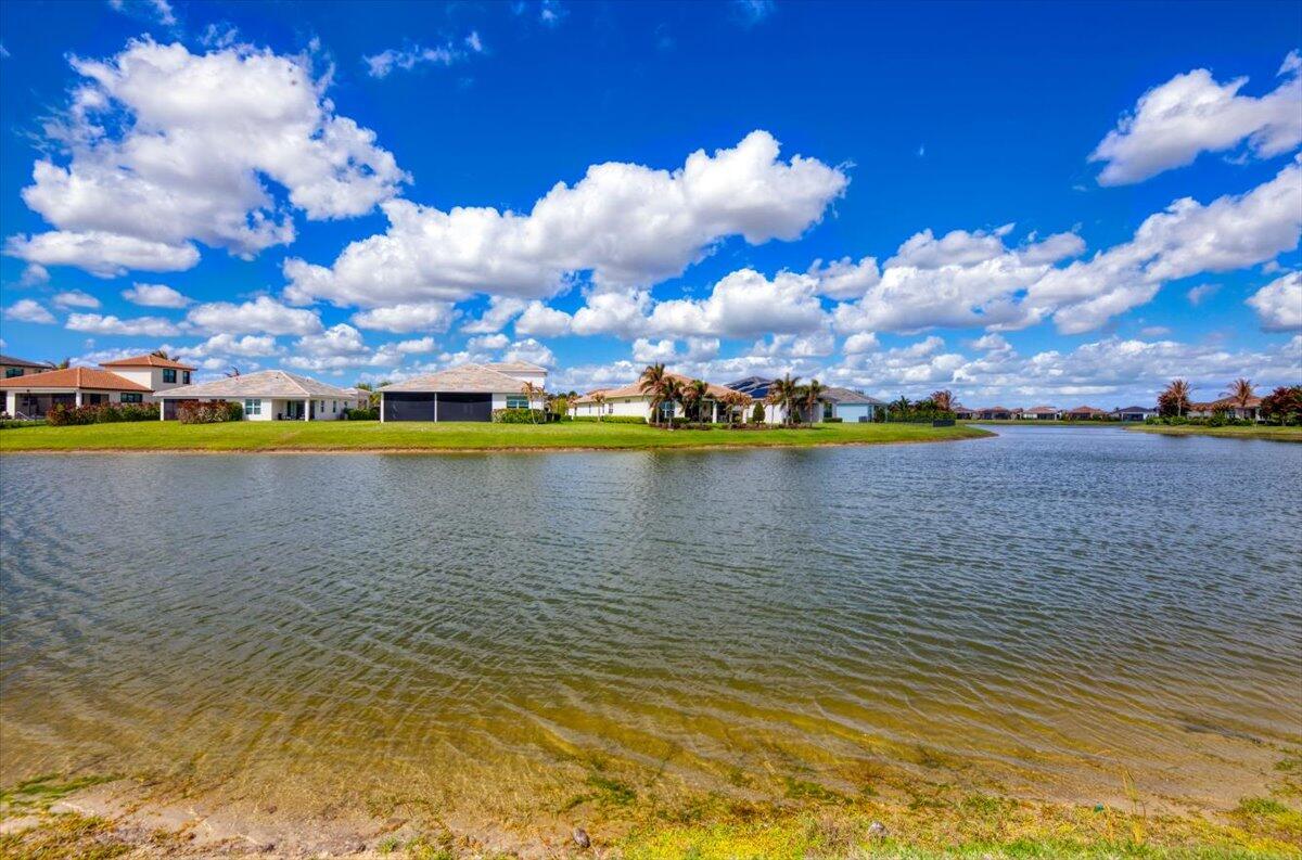 VERANO SOUTH PUD 1 POD A PLAT NO. 4 (PB 81-25) LOT - Residential