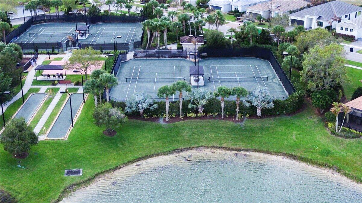 VERANO SOUTH PUD 1 POD A PLAT NO. 4 (PB 81-25) LOT - Residential