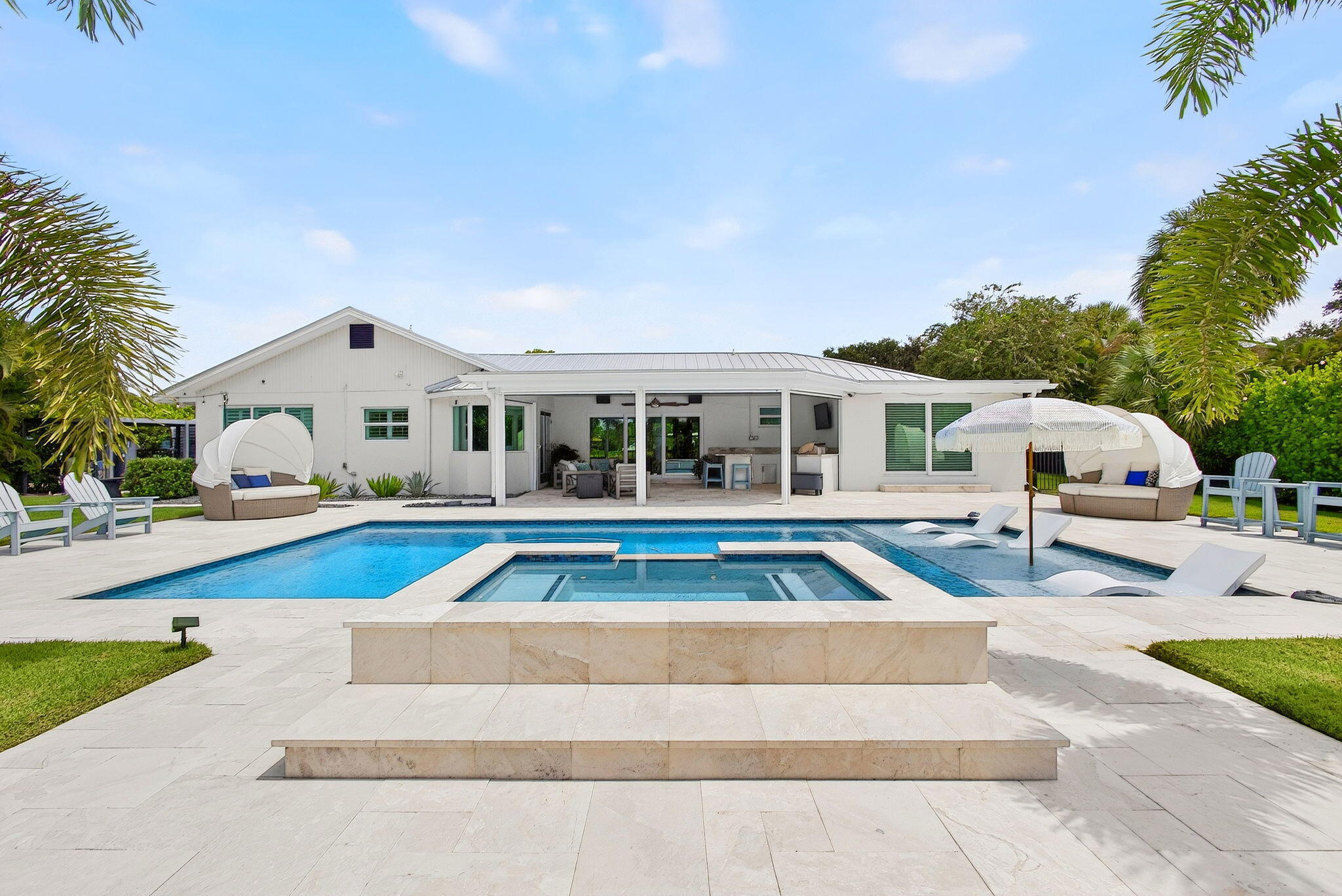 SQUARE LAKE - Residential