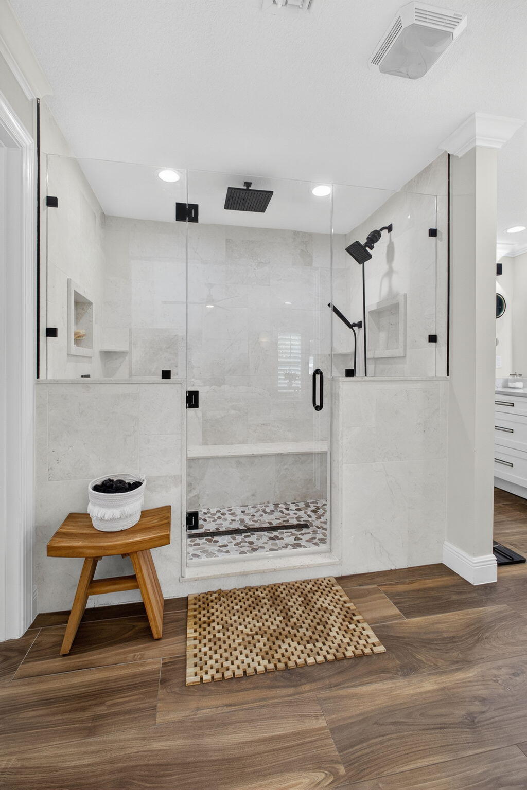 SQUARE LAKE - Residential