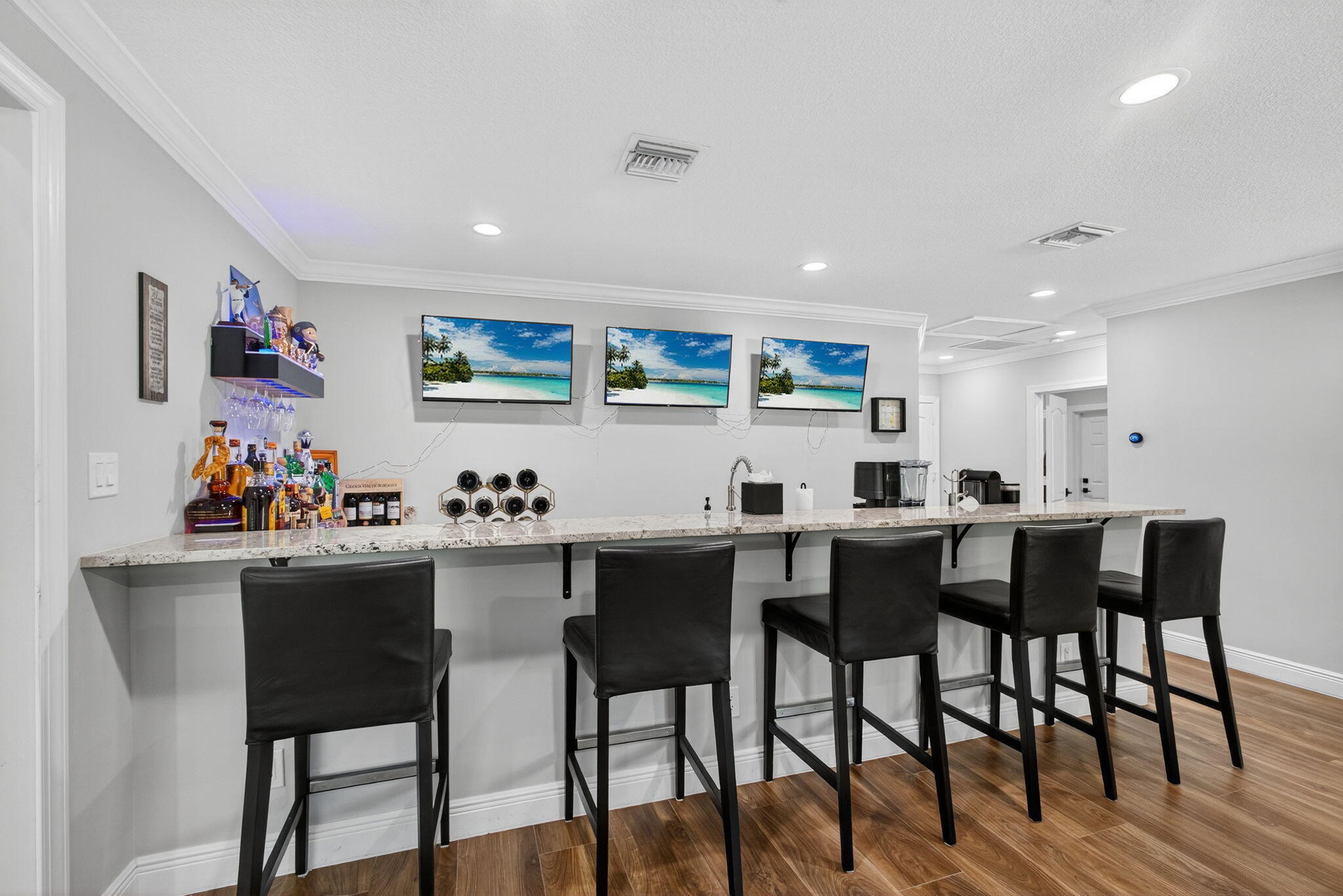 SQUARE LAKE - Residential