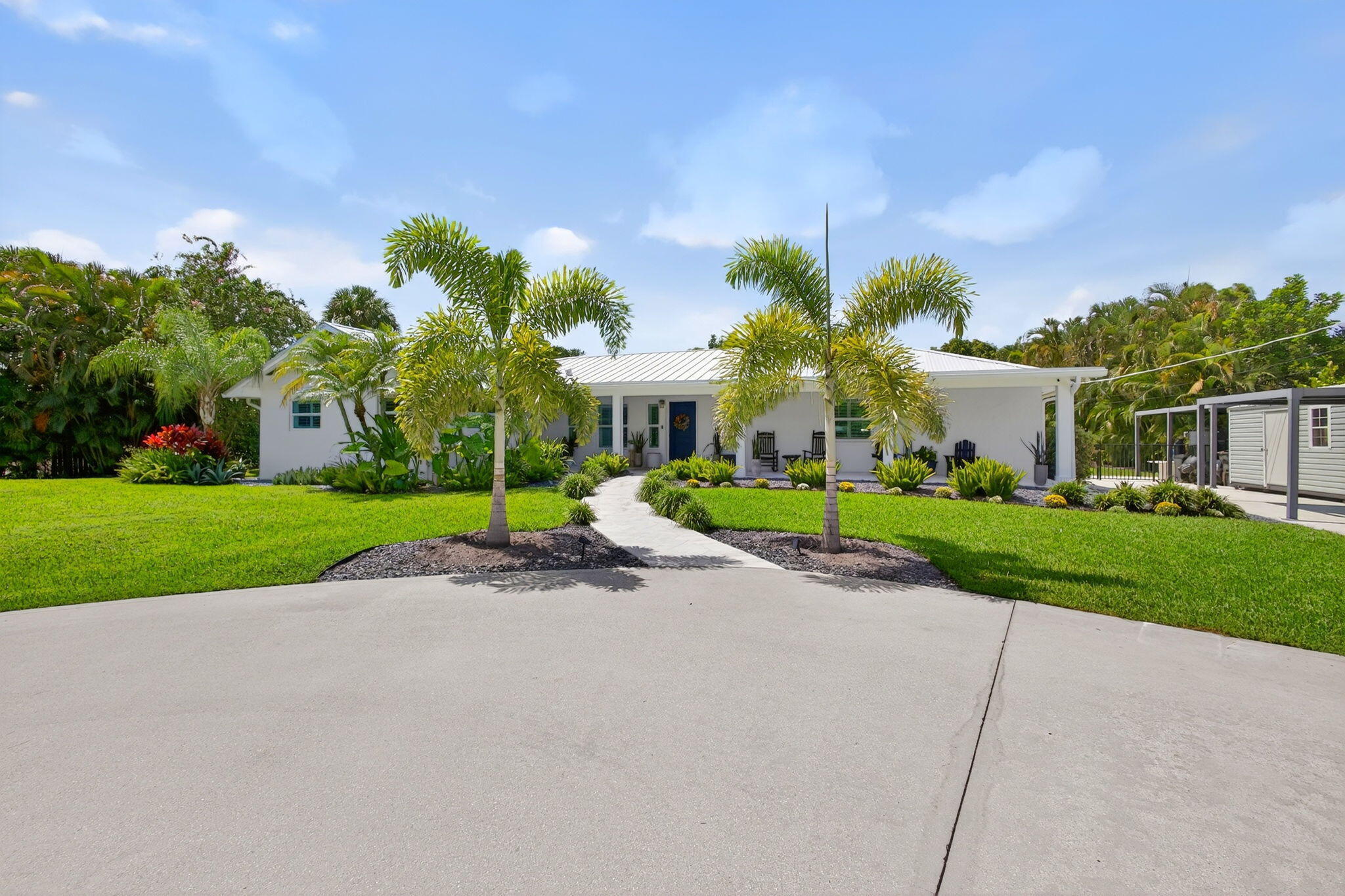 SQUARE LAKE - Residential