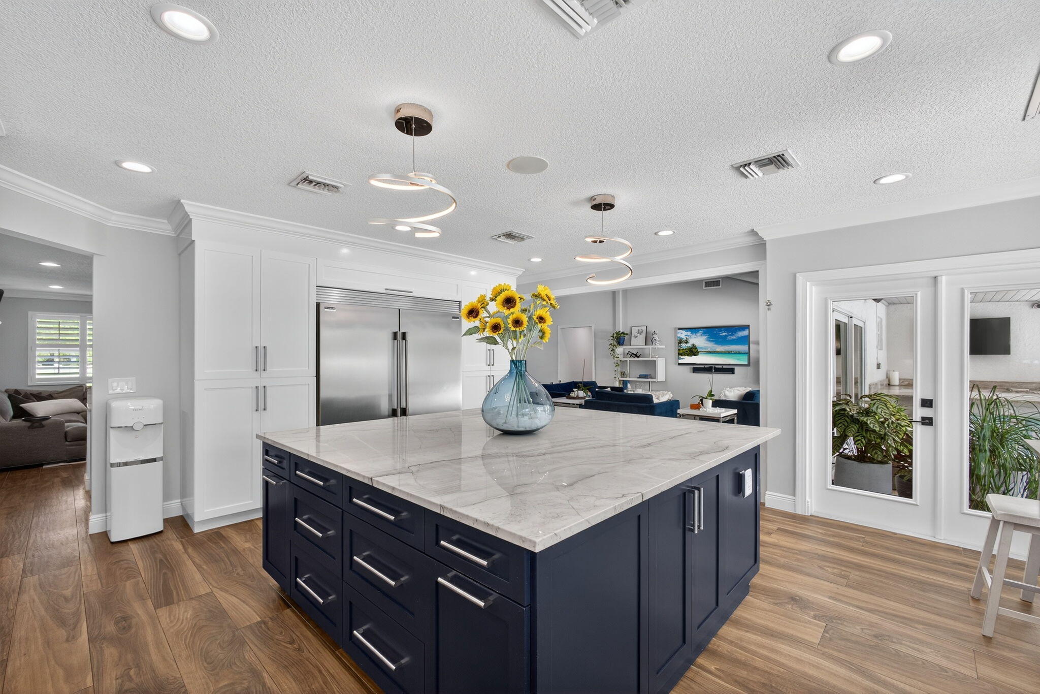 SQUARE LAKE - Residential