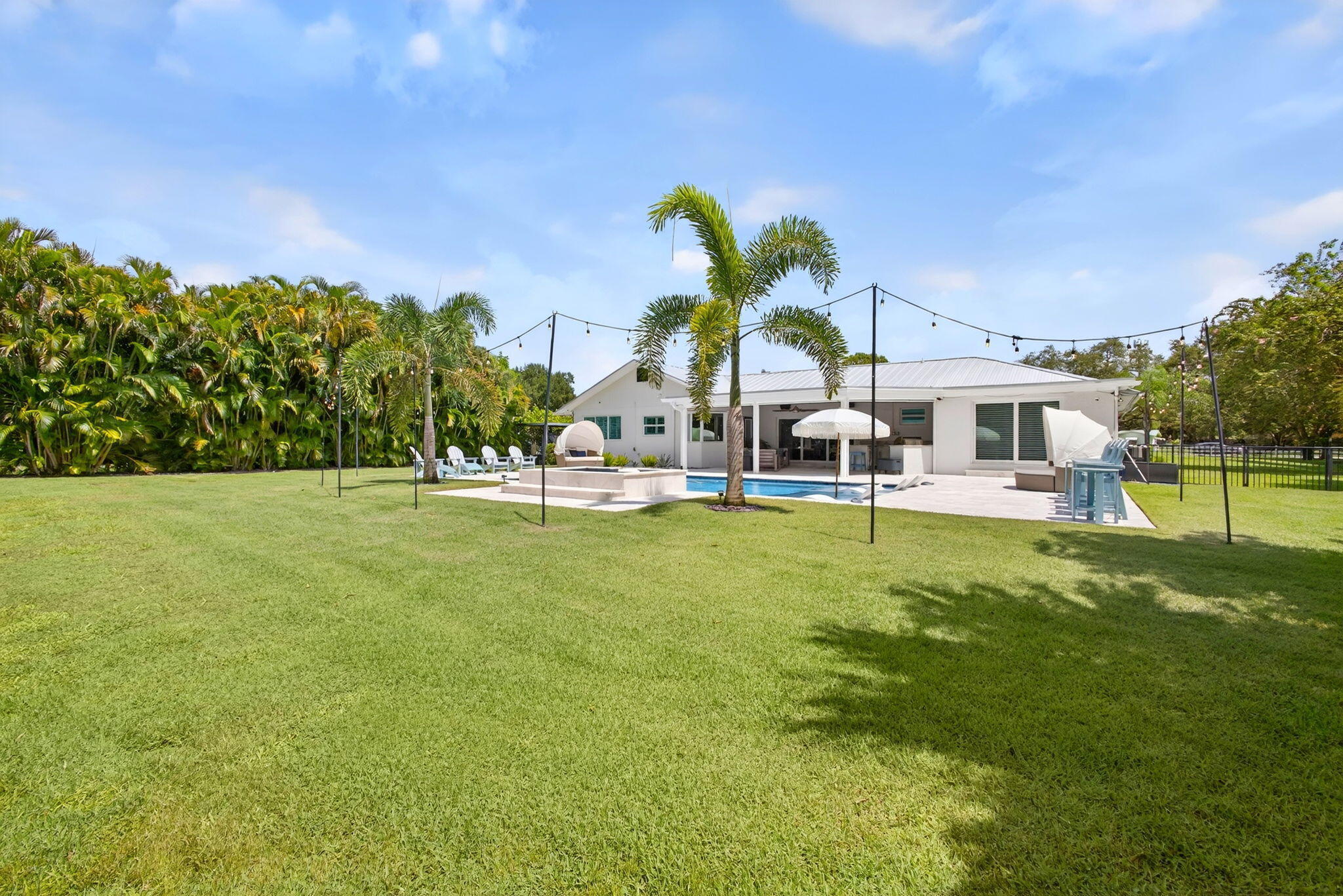 SQUARE LAKE - Residential