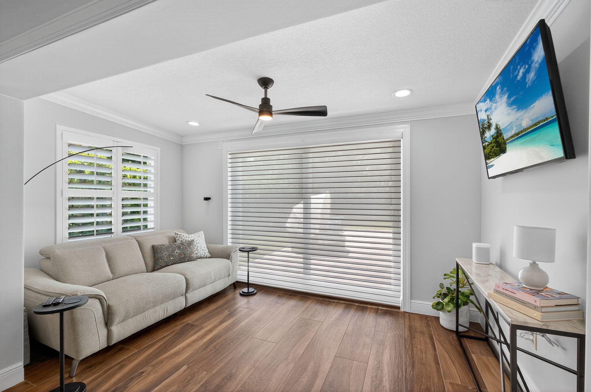 SQUARE LAKE - Residential