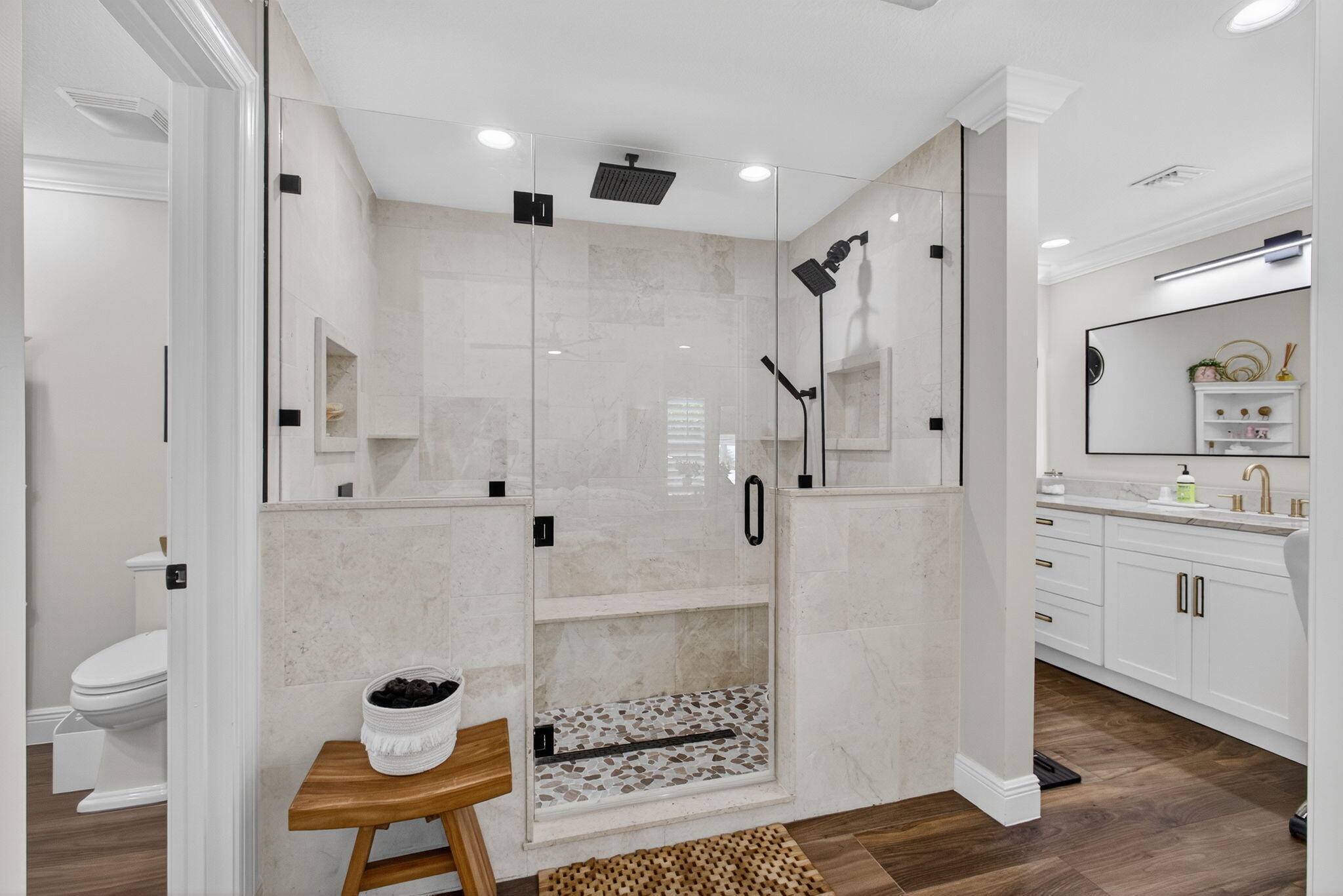 SQUARE LAKE - Residential