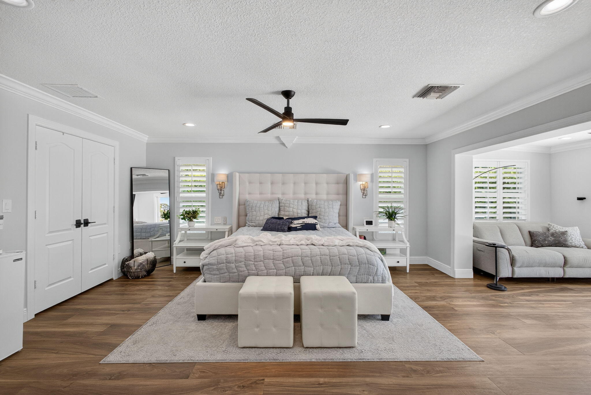 SQUARE LAKE - Residential