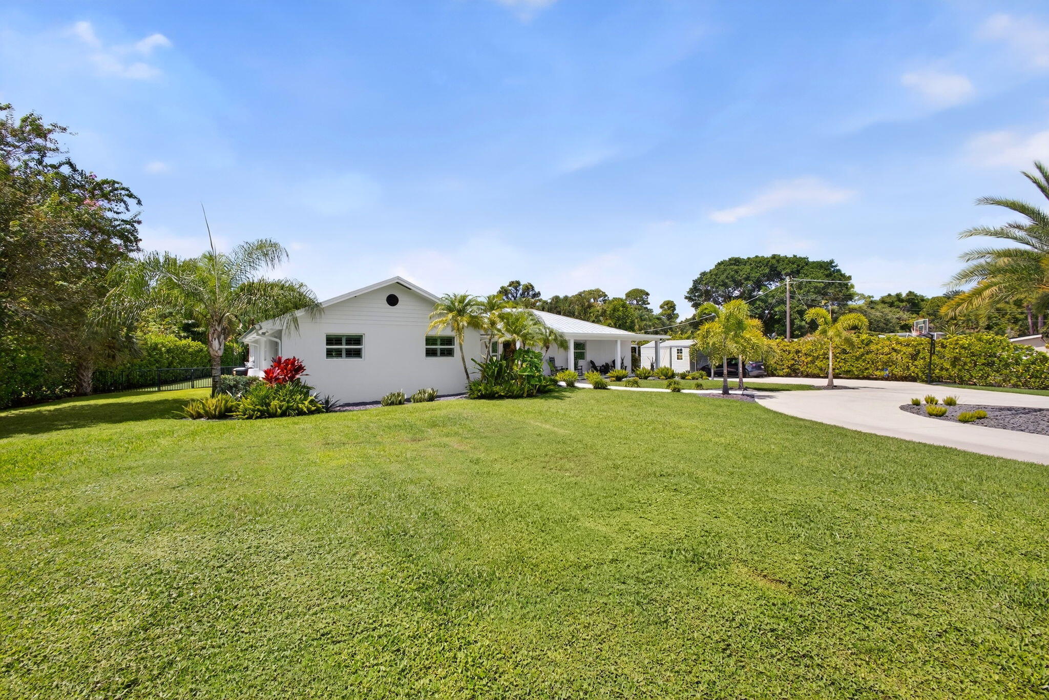 SQUARE LAKE - Residential