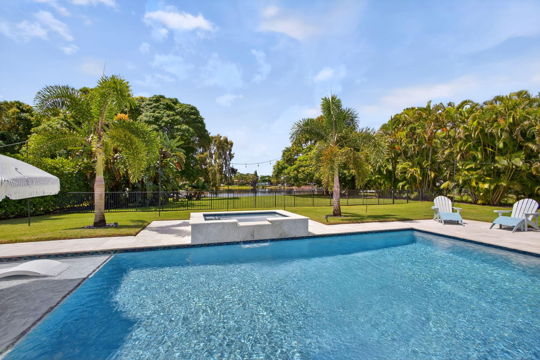 SQUARE LAKE - Residential