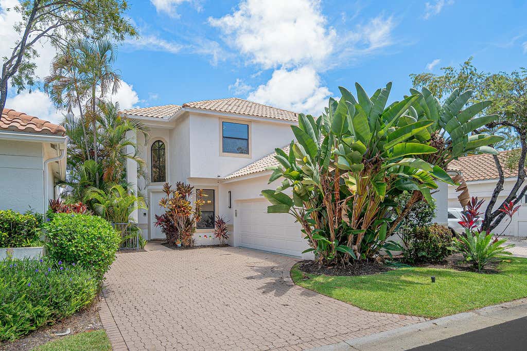 Photo of 17099 Ryton Lane, Boca Raton, FL 33496 (MLS # B26057315)