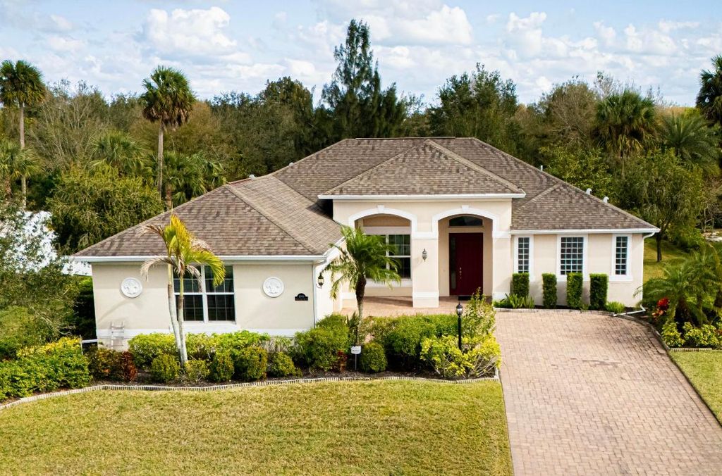 Photo of 1080 Southlakes Way SW, Vero Beach, FL 32968 (MLS # R11156234)