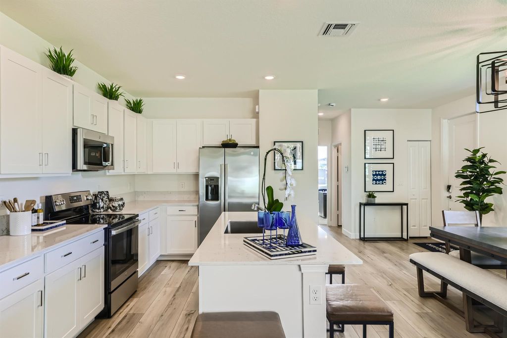 Photo of 412 SE Crossoak Lane, Port Saint Lucie, FL 34984 (MLS # R11005493)