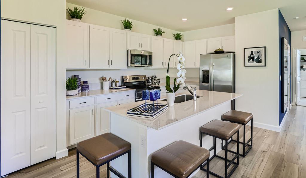 Photo of 412 SE Crossoak Lane, Port Saint Lucie, FL 34984 (MLS # R11005493)