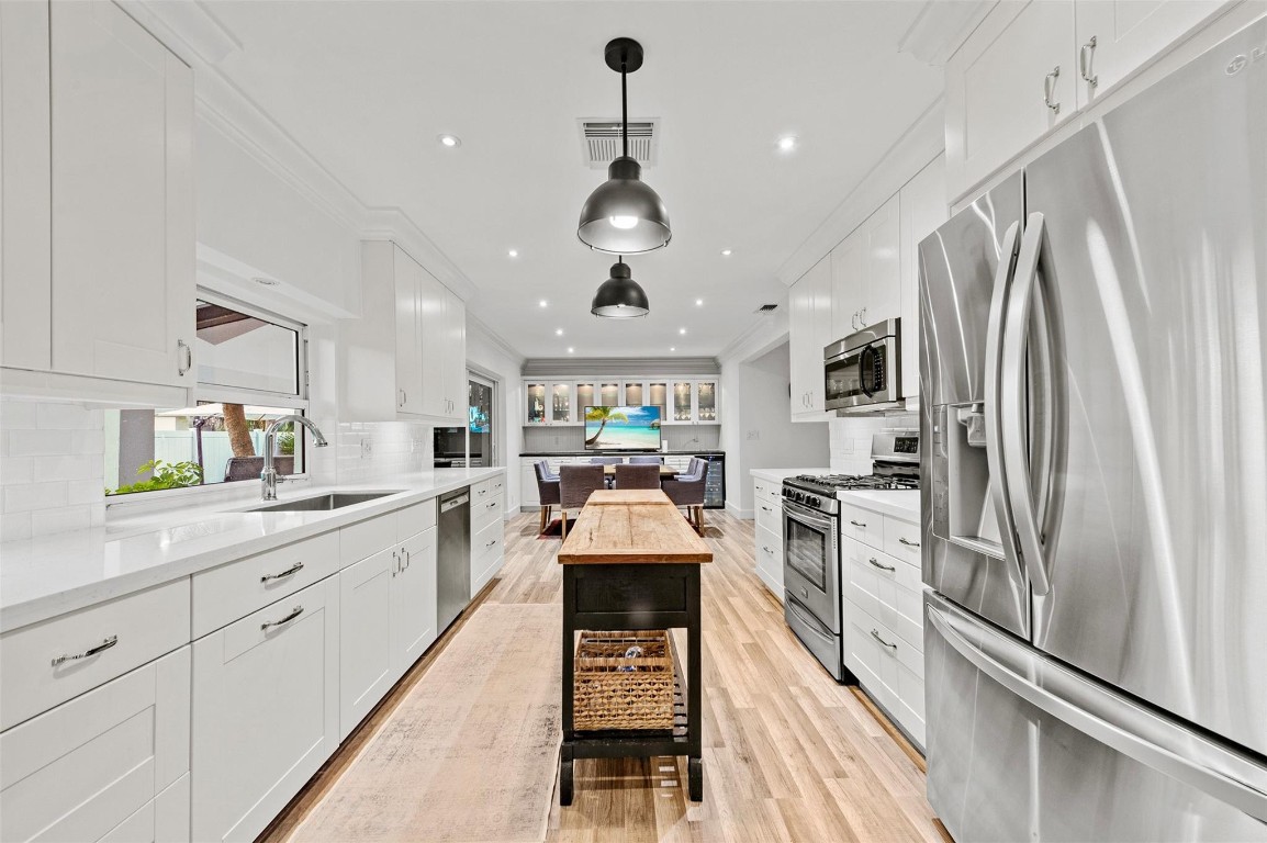 RIVER OAKS - Residential Lease