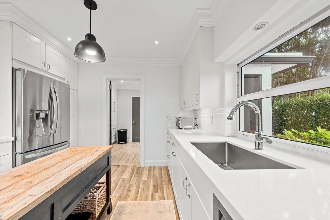 RIVER OAKS - Residential Lease