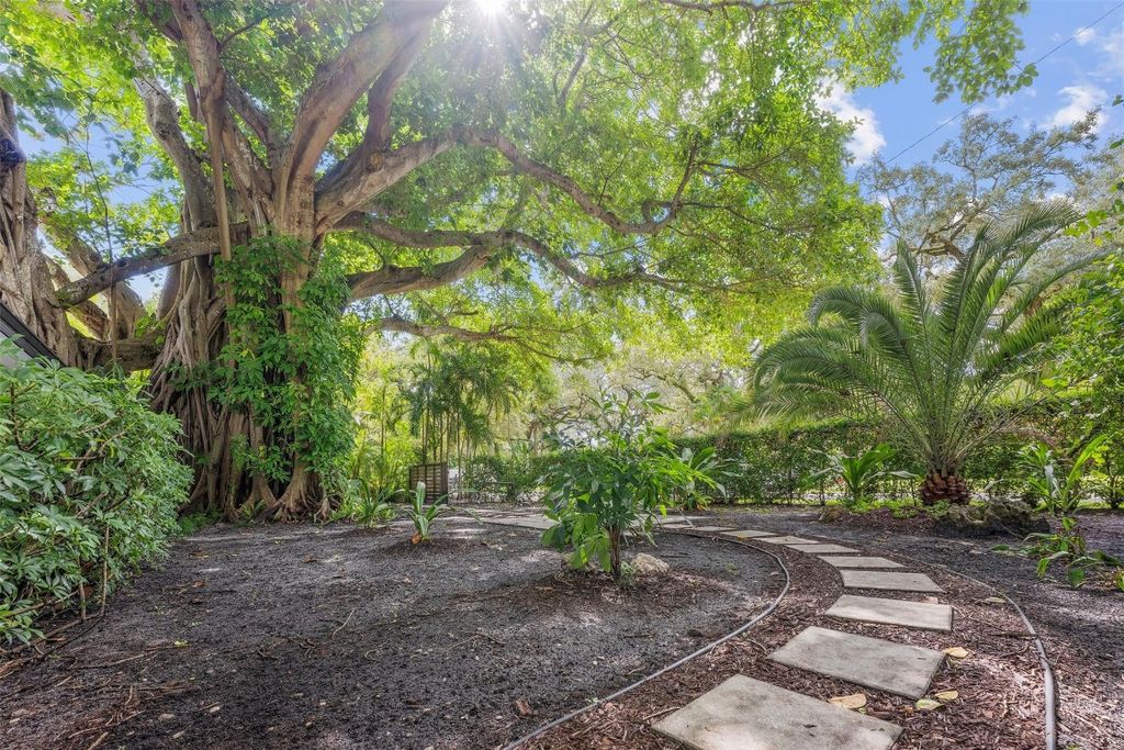 Photo of 1221 SW 18th Street, Fort Lauderdale, FL 33315 (MLS # F10543688)