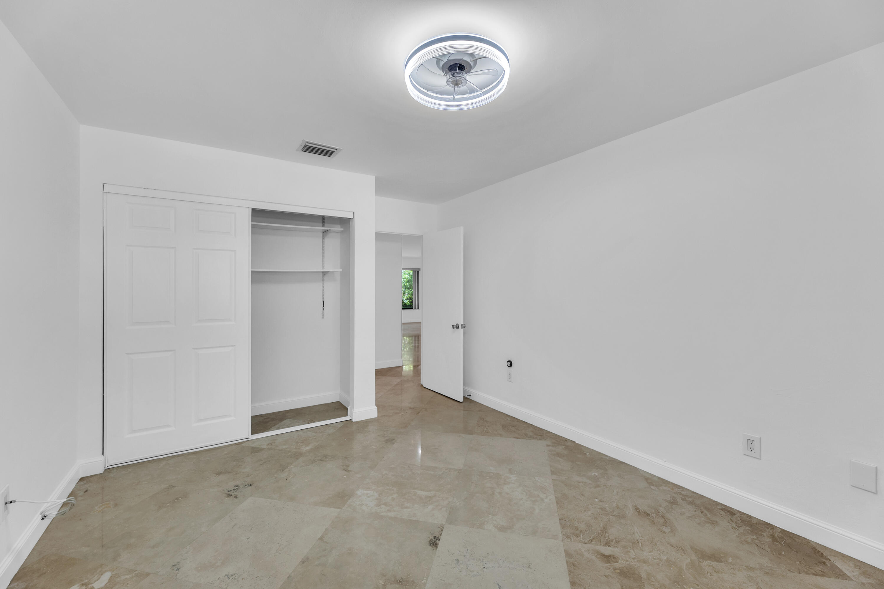 FLAMINGO MANORS - Residential Lease