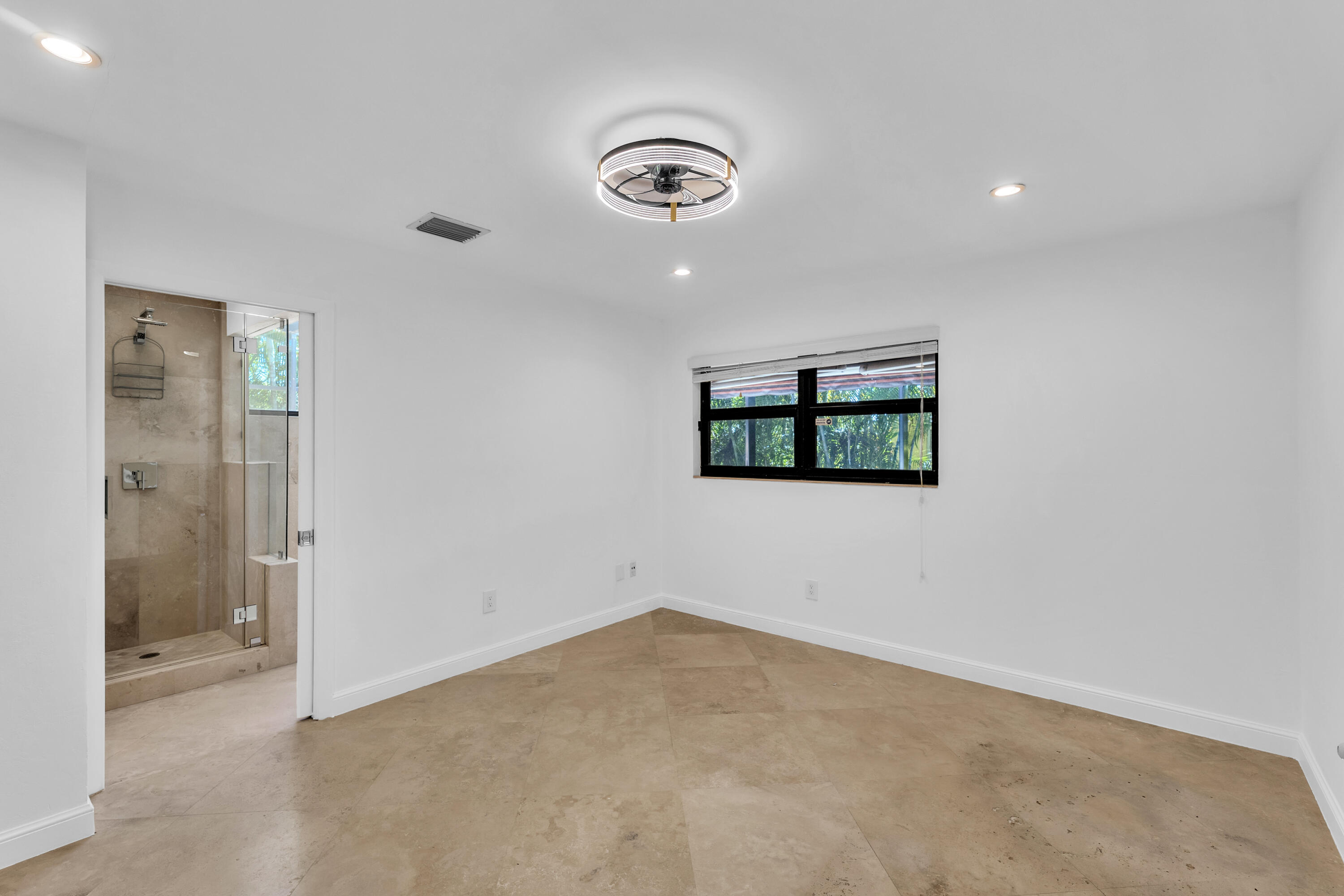 FLAMINGO MANORS - Residential Lease