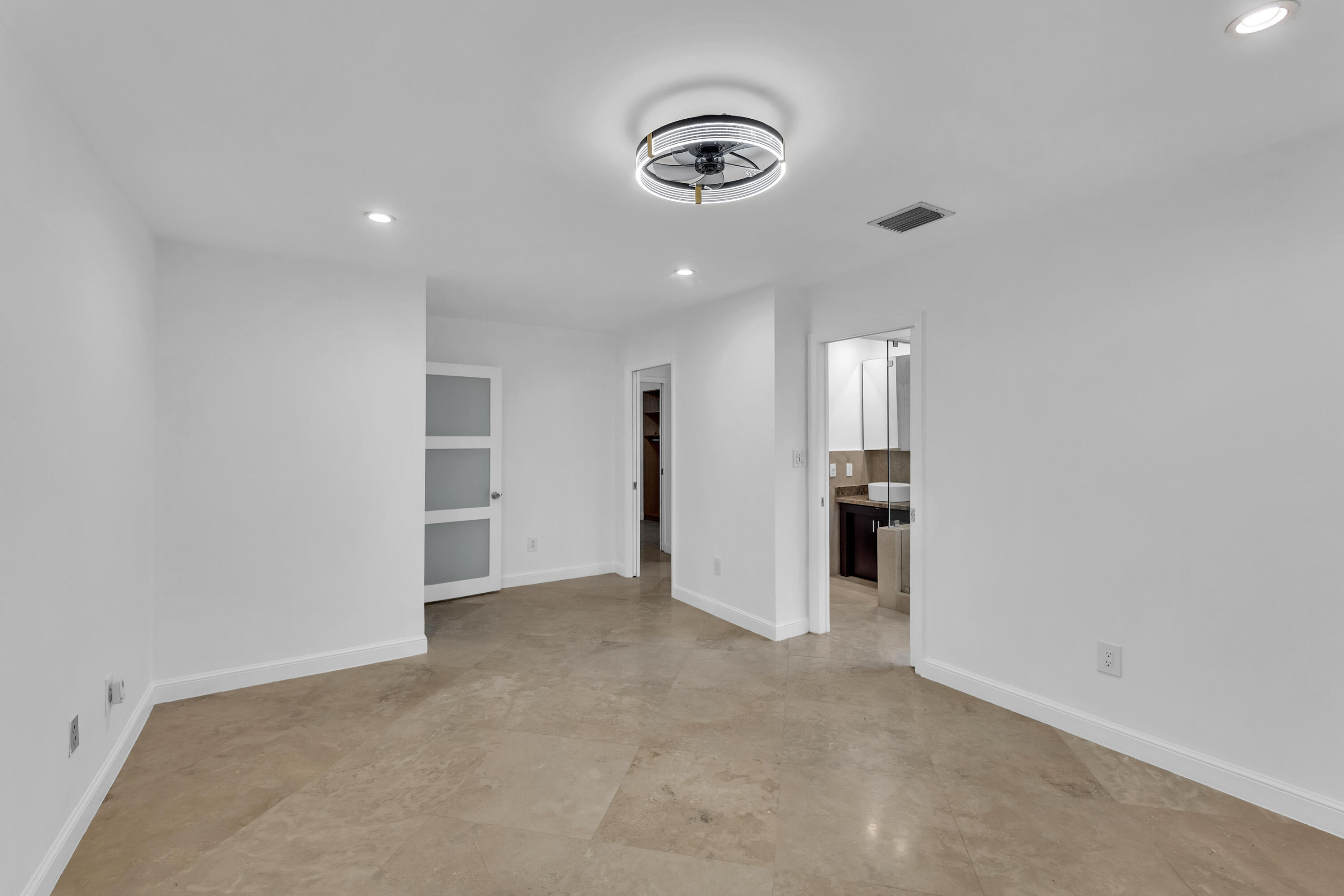 FLAMINGO MANORS - Residential Lease