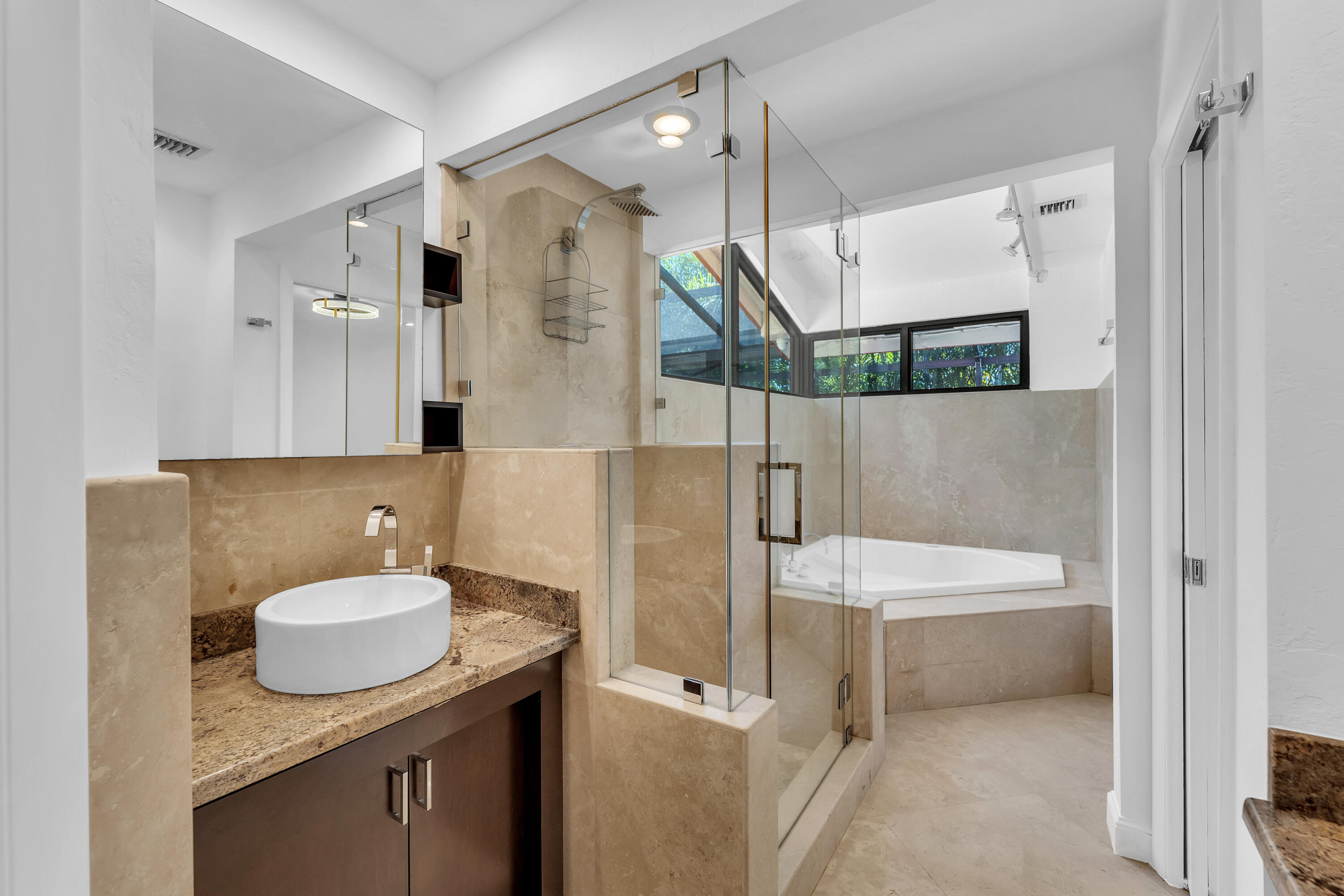 FLAMINGO MANORS - Residential Lease