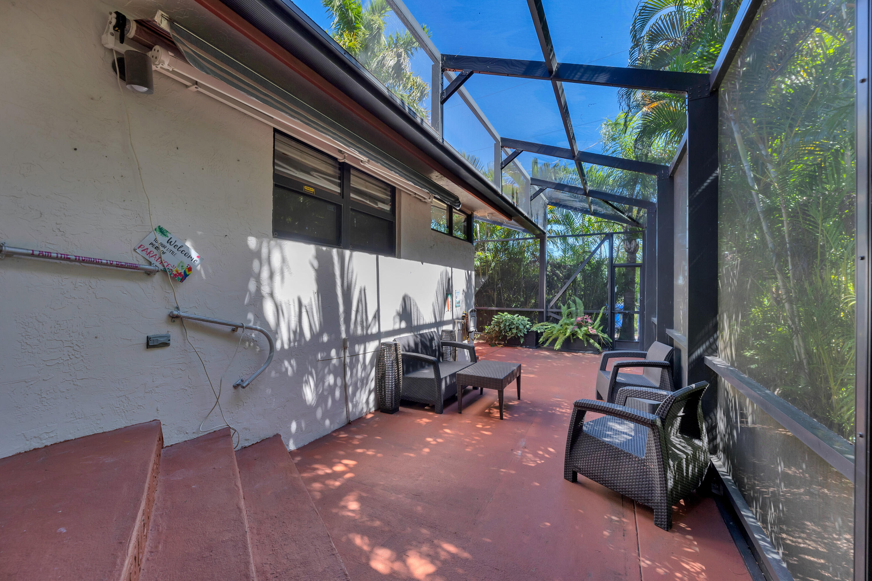 FLAMINGO MANORS - Residential Lease