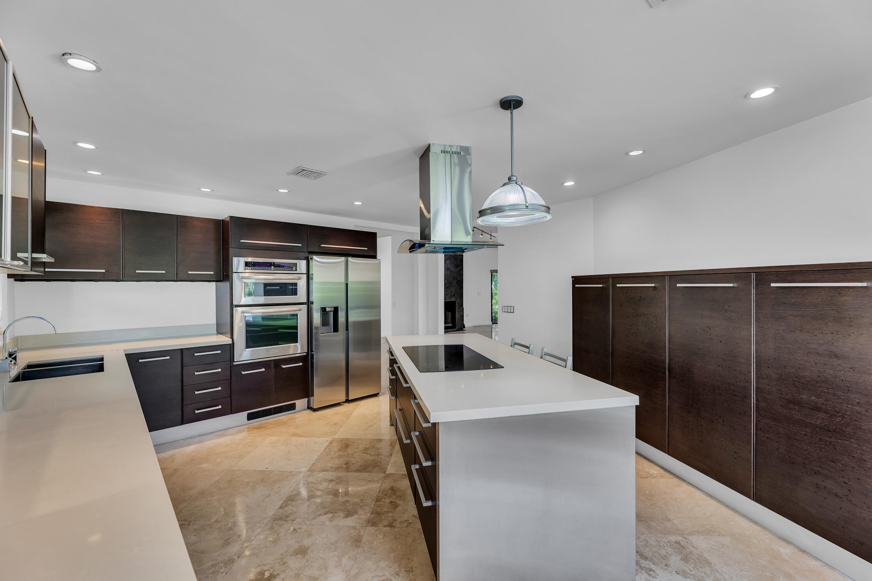 FLAMINGO MANORS - Residential Lease