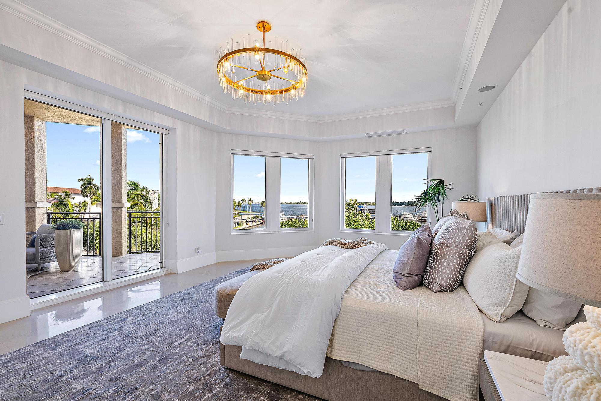 ONE WATERMARK PLACE OF THE PALM BEACHES CONDOMINIU - Residential