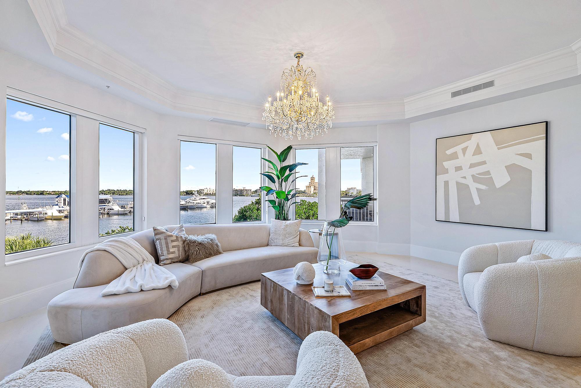 ONE WATERMARK PLACE OF THE PALM BEACHES CONDOMINIU - Residential
