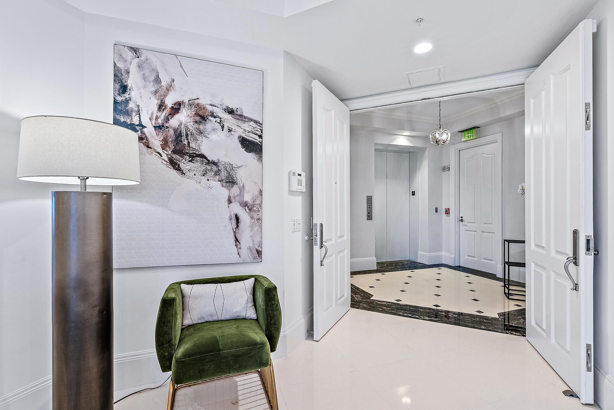ONE WATERMARK PLACE OF THE PALM BEACHES CONDOMINIU - Residential