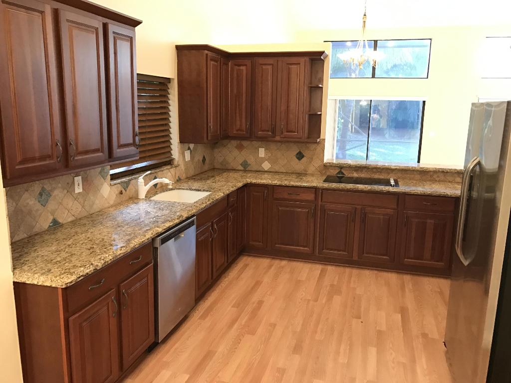 LANDS END - Residential Lease