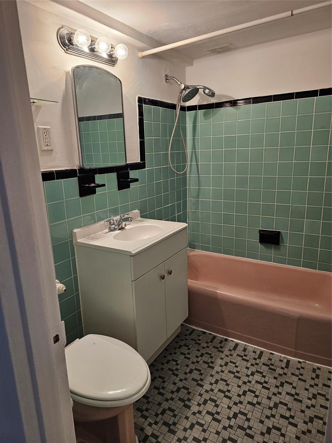 Gardens On Bay - Residential Lease