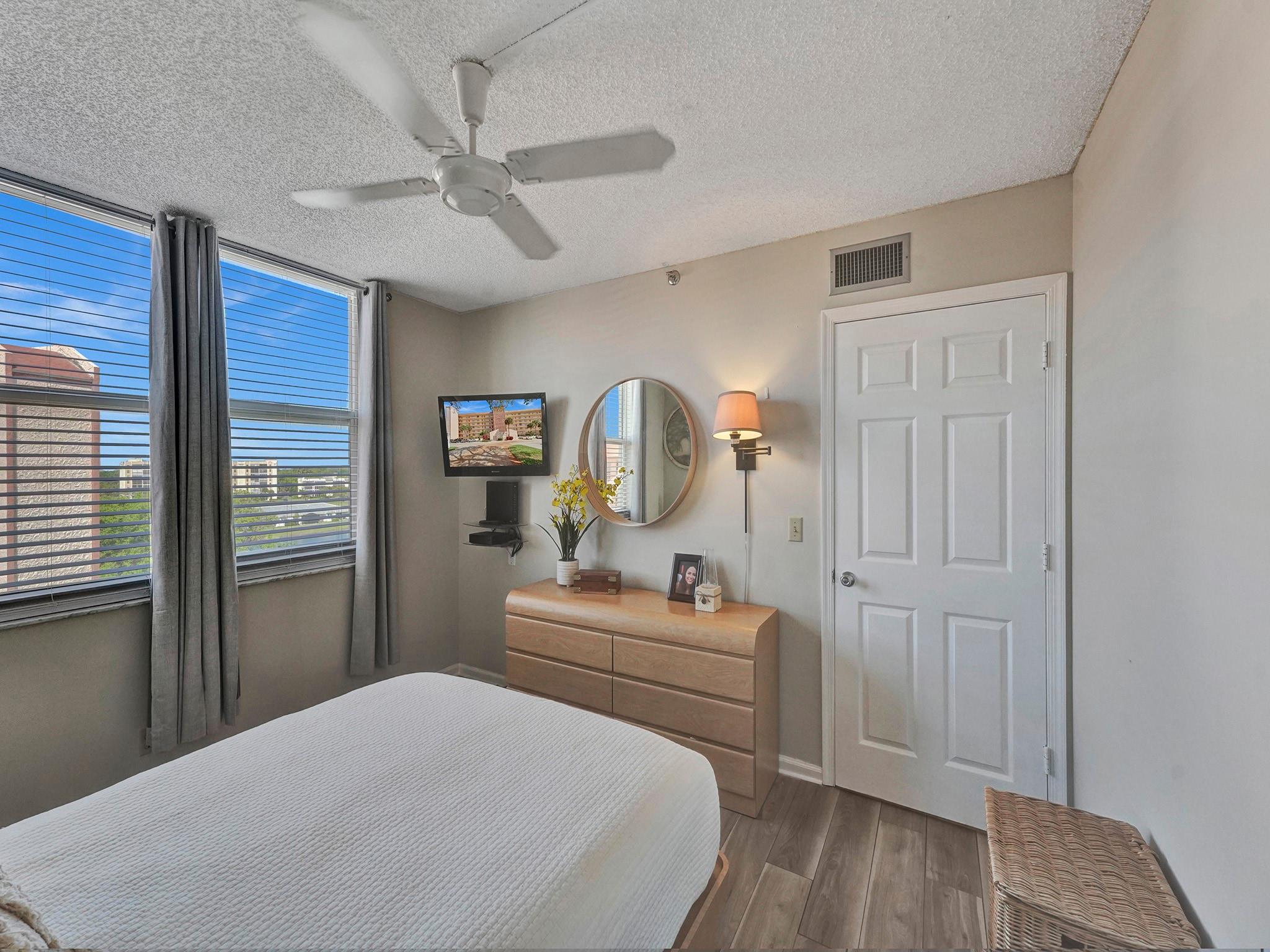 VILLAGES OF ORIOLE BONAIR - Residential