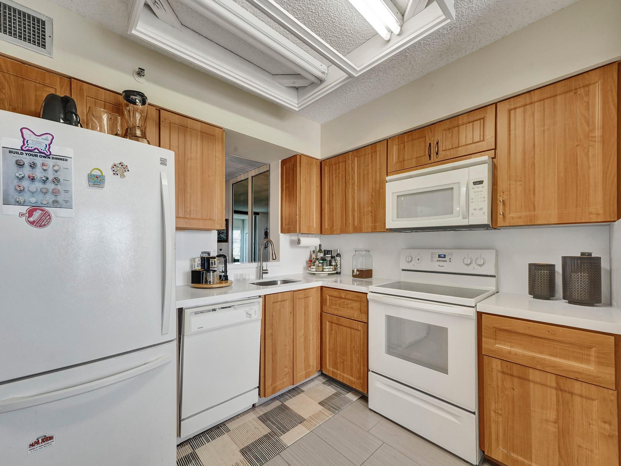 VILLAGES OF ORIOLE BONAIR - Residential