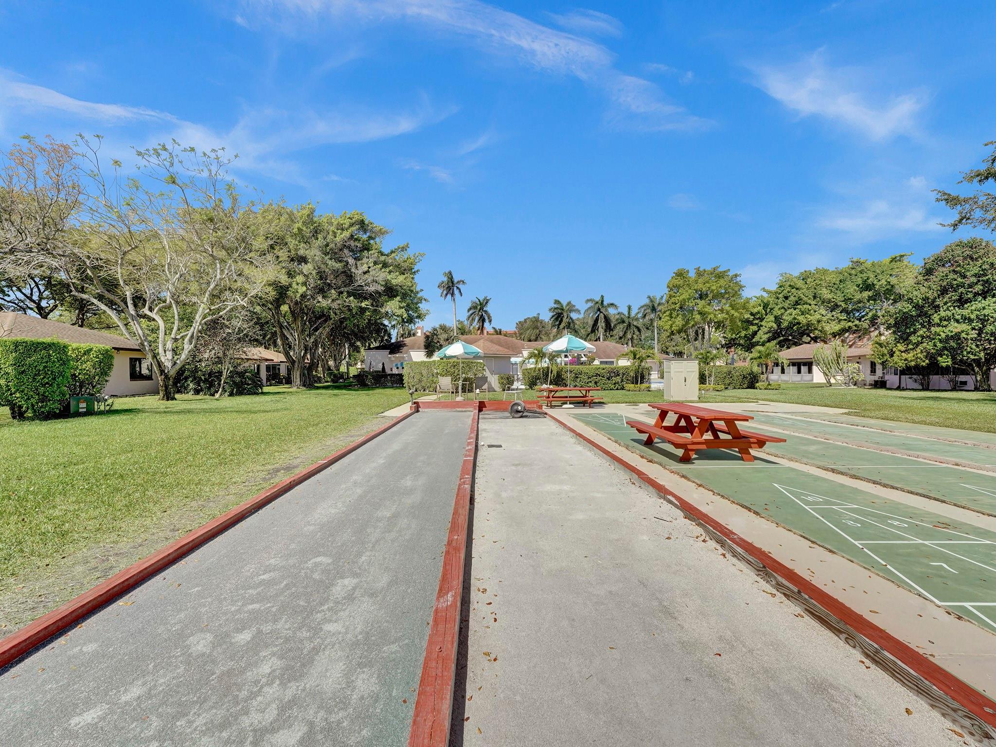 VILLAGES OF ORIOLE BONAIR - Residential