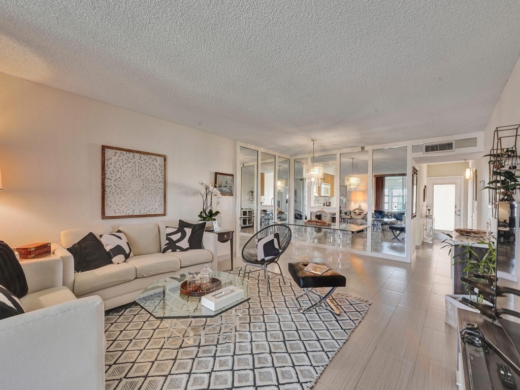 14527 Bonaire Boulevard 701