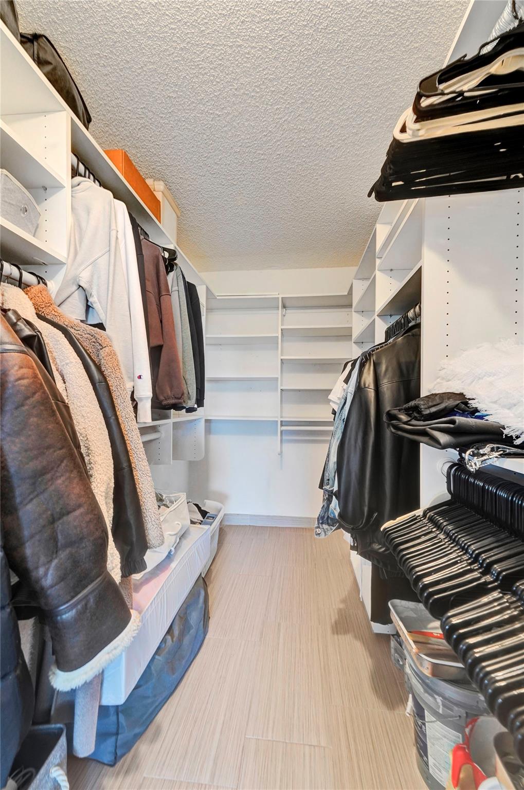 VILLAGES OF ORIOLE BONAIR - Residential