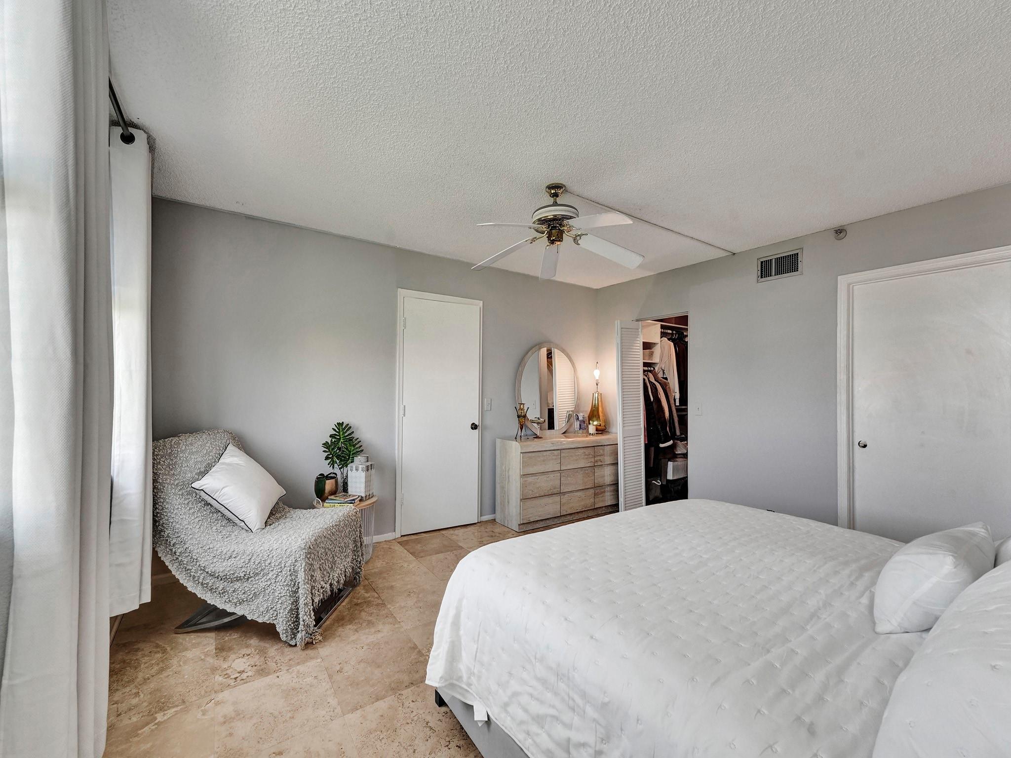 VILLAGES OF ORIOLE BONAIR - Residential